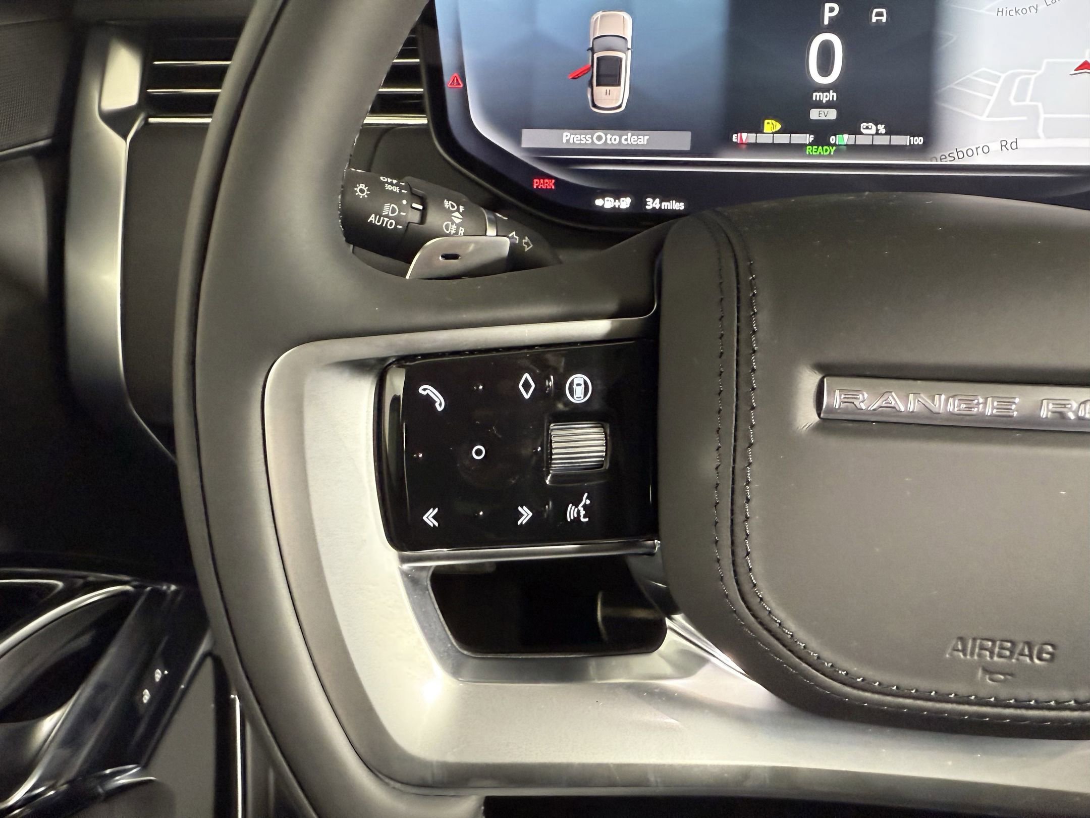 New 2025 Land Rover Range Rover SE image 13
