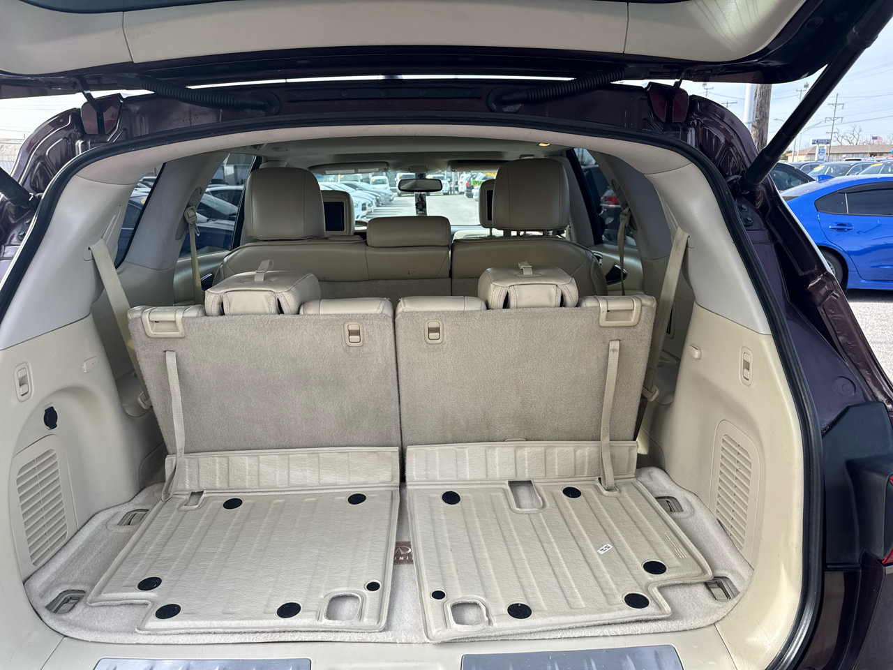 Used 2013 INFINITI JX35 AWD w/ Premium Pkg image 8