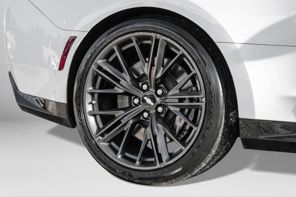 Used 2018 Chevrolet Camaro ZL1 image 53