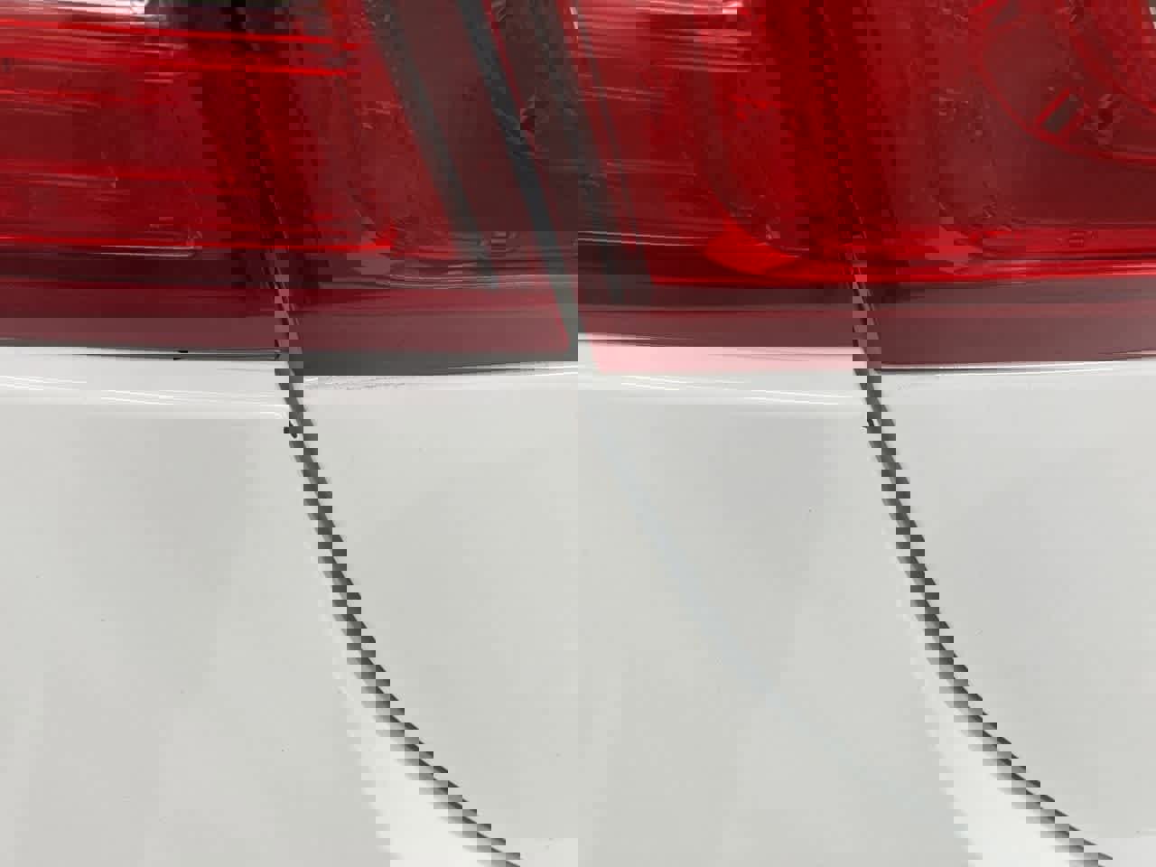 Used 2023 Chevrolet Malibu LT image 34