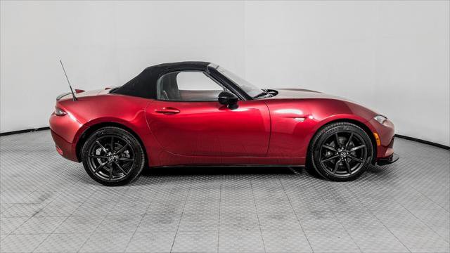 Used 2016 MAZDA MX-5 Miata Club RWD image 36