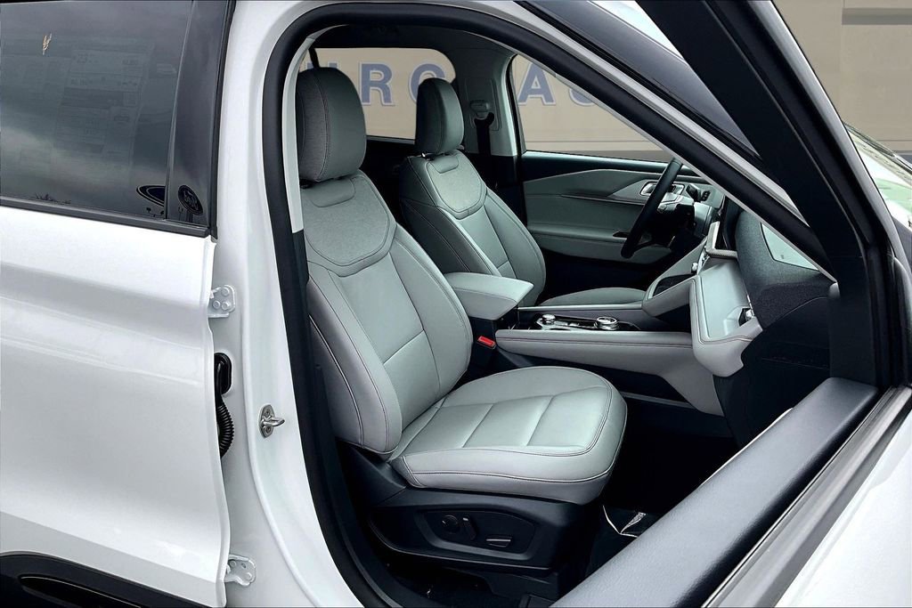 New 2026 Ford Explorer Active w/ Active Comfort Package image 11