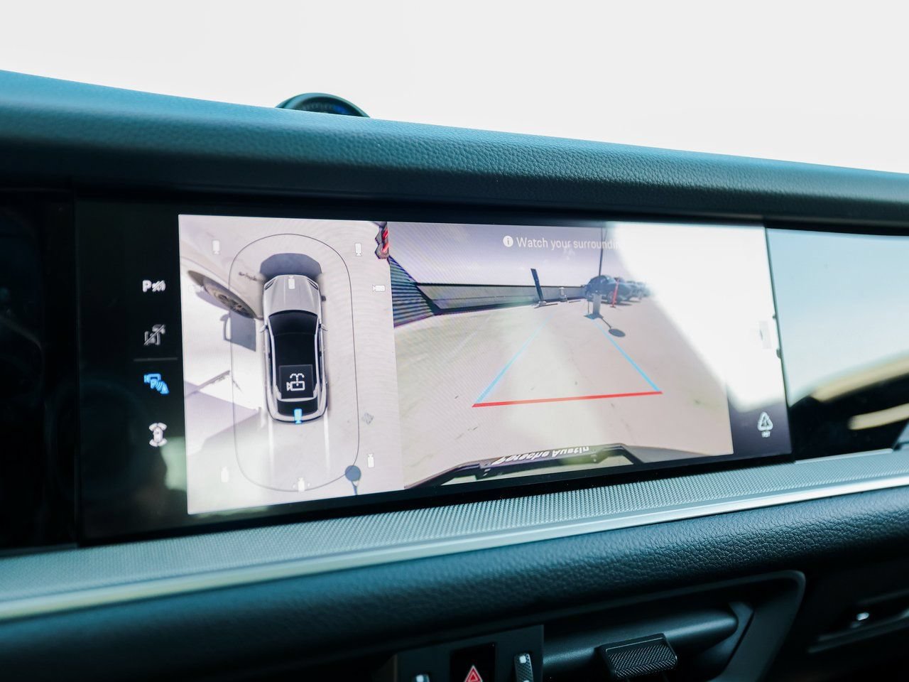 New 2026 Porsche Cayenne E-Hybrid Coupe AWD/4WD image 19