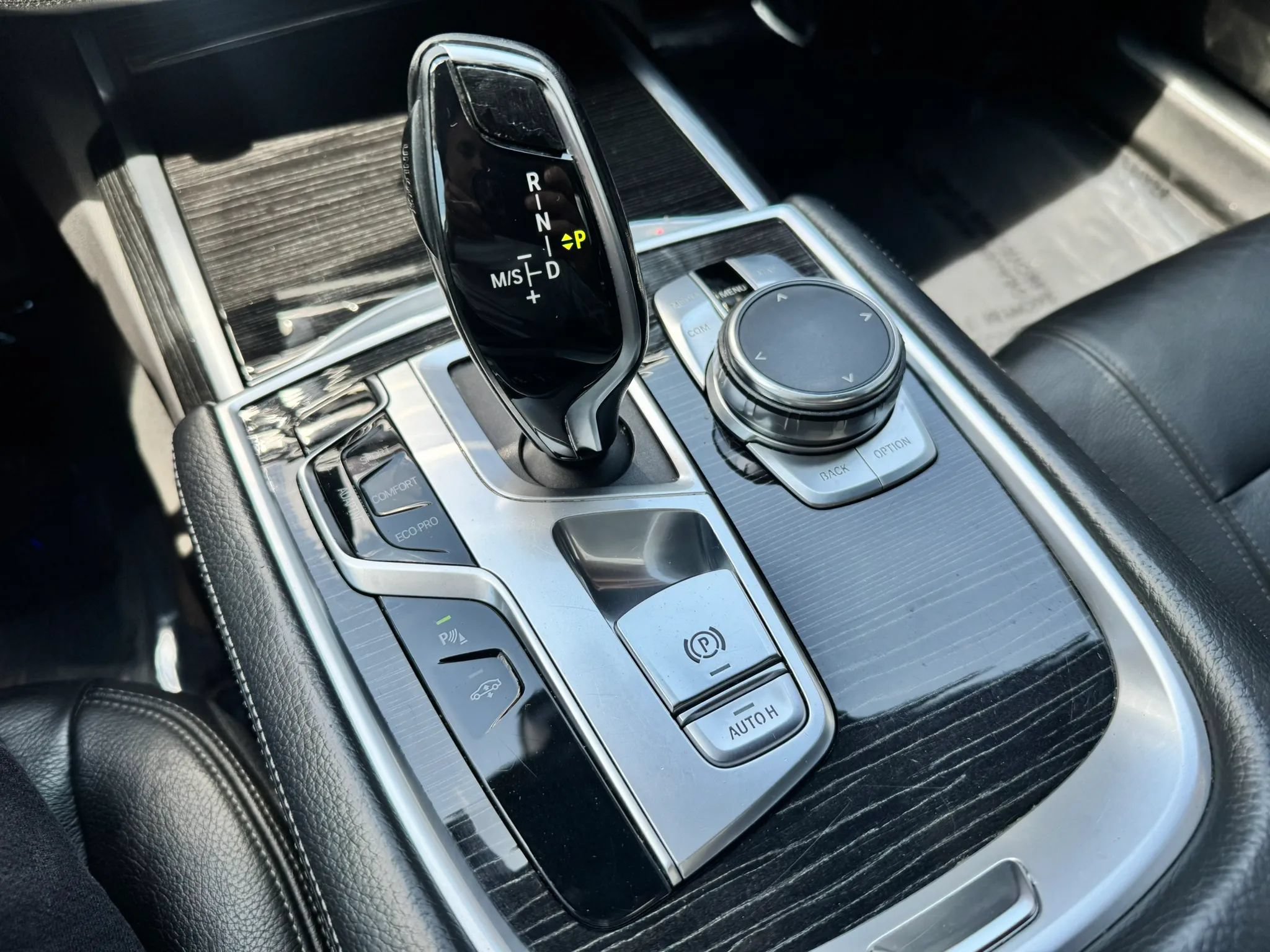 Used 2019 BMW 740i w/ M Sport Package RWD image 36