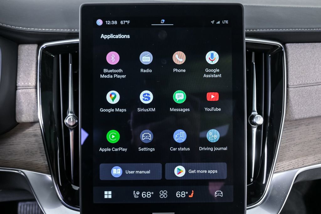 Certified 2025 Volvo XC90 B6 Plus image 16