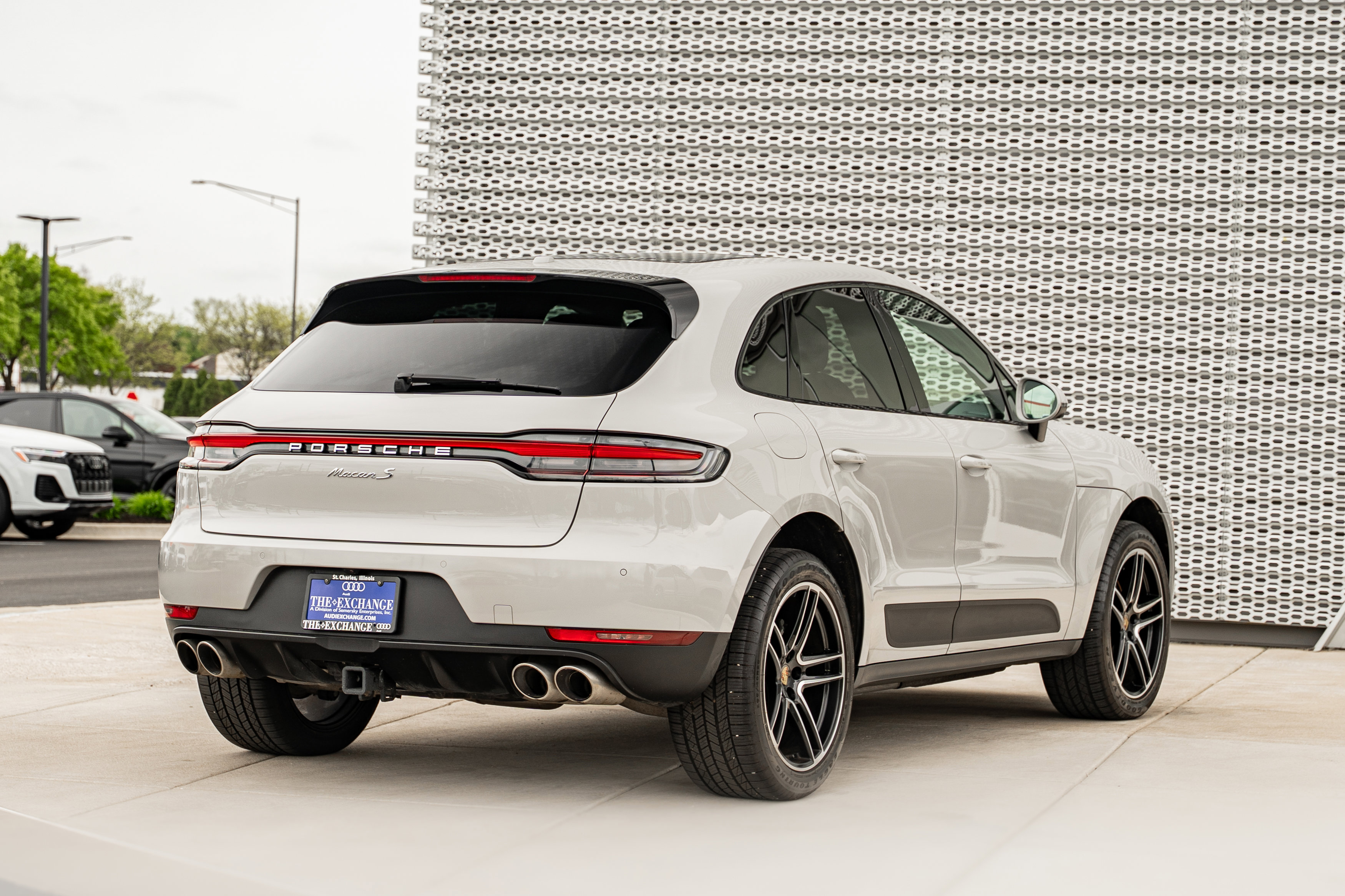 Used 2021 Porsche Macan S AWD/4WD image 4