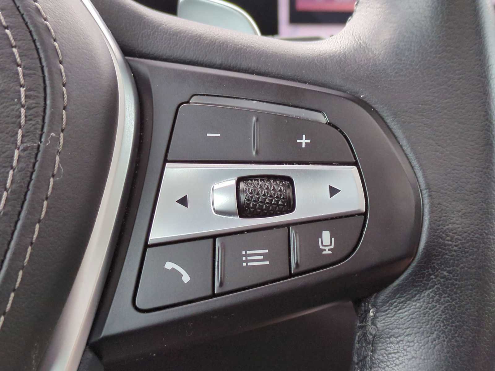 Certified 2024 BMW X5 xDrive50e w/ Premium Package image 25