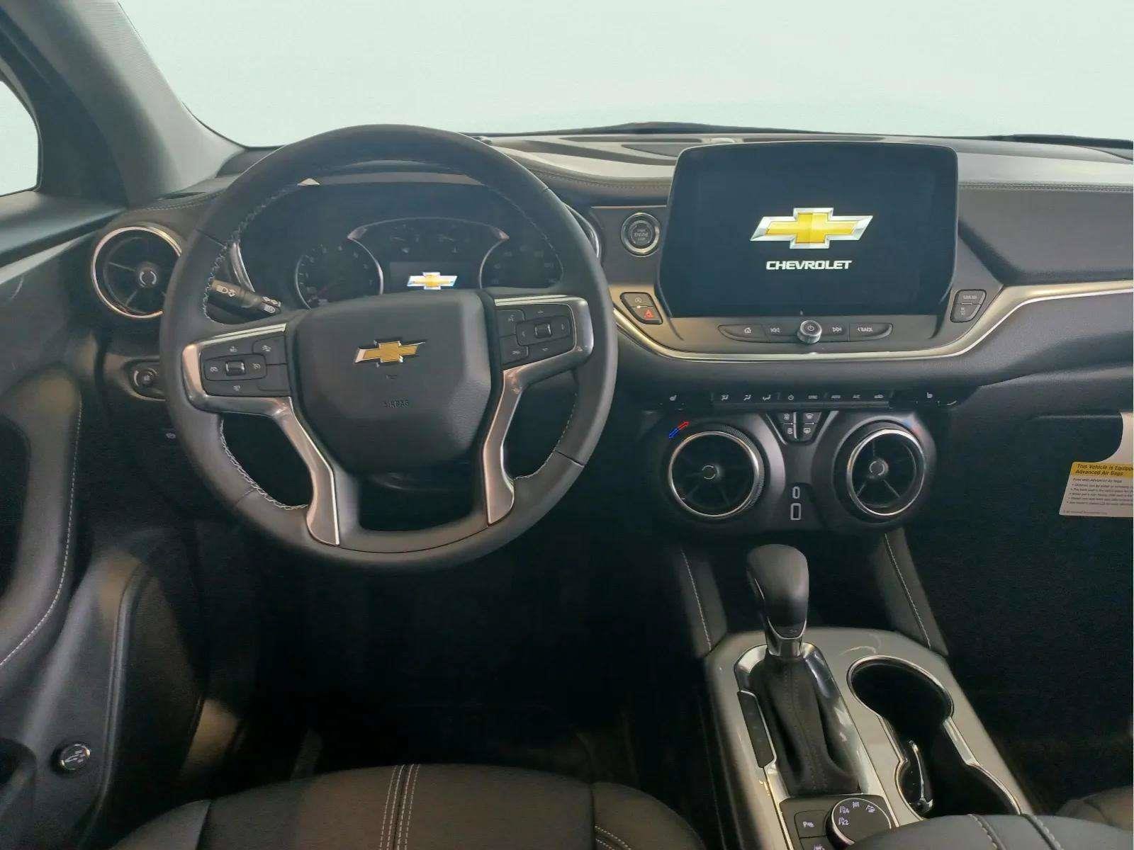 New 2026 Chevrolet Blazer LT w/ LPO, Black Sport Package AWD/4WD image 9