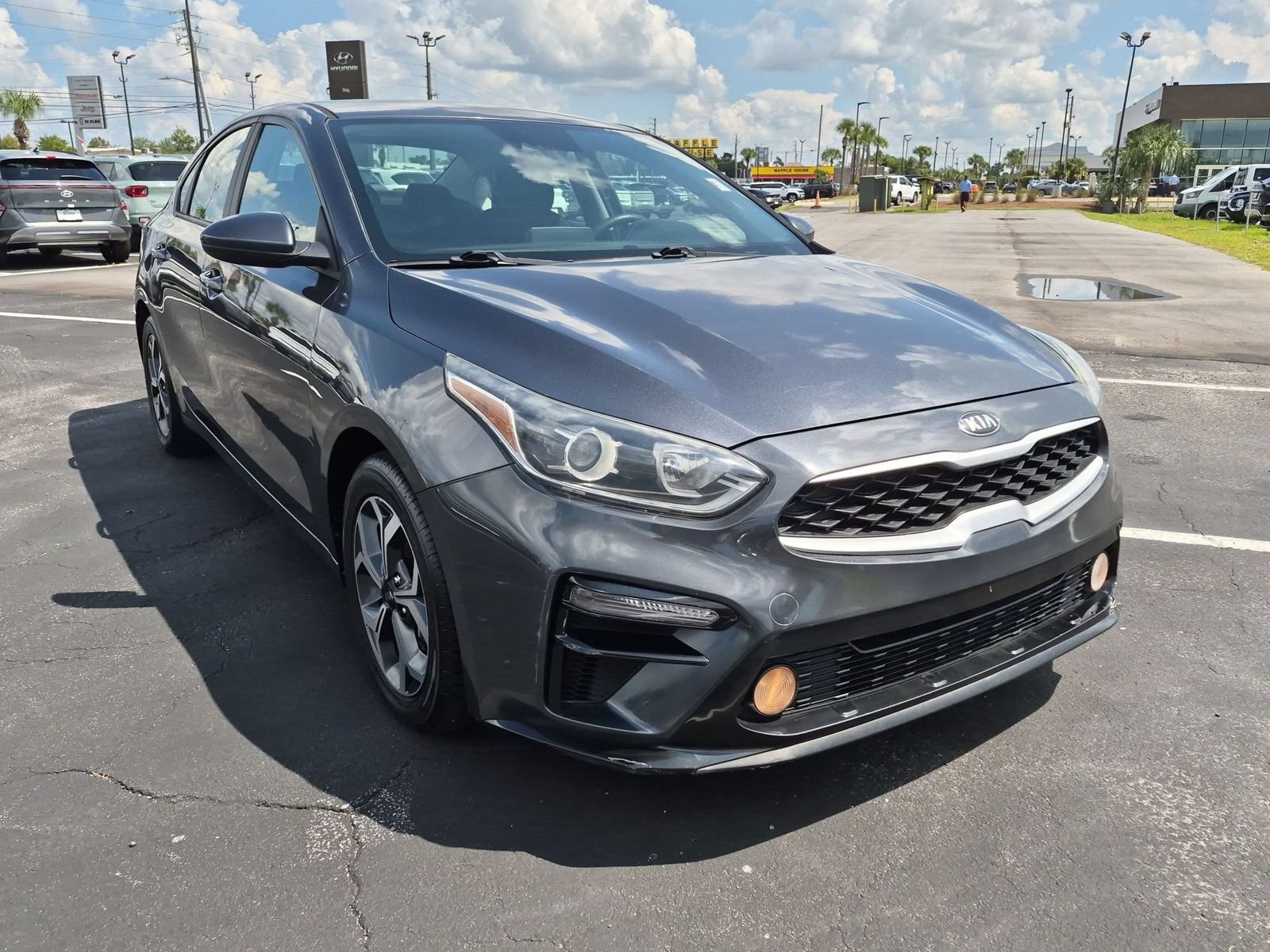 Used 2020 Kia Forte LXS FWD image 3