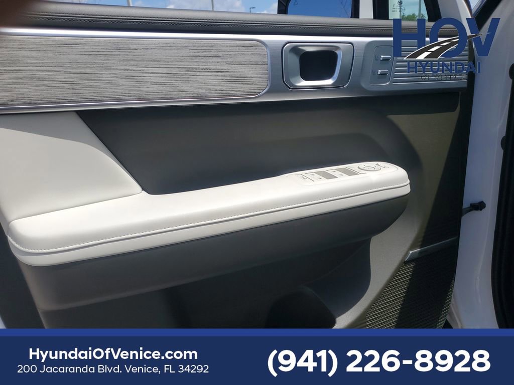 Used 2025 Hyundai Santa Fe Calligraphy image 24