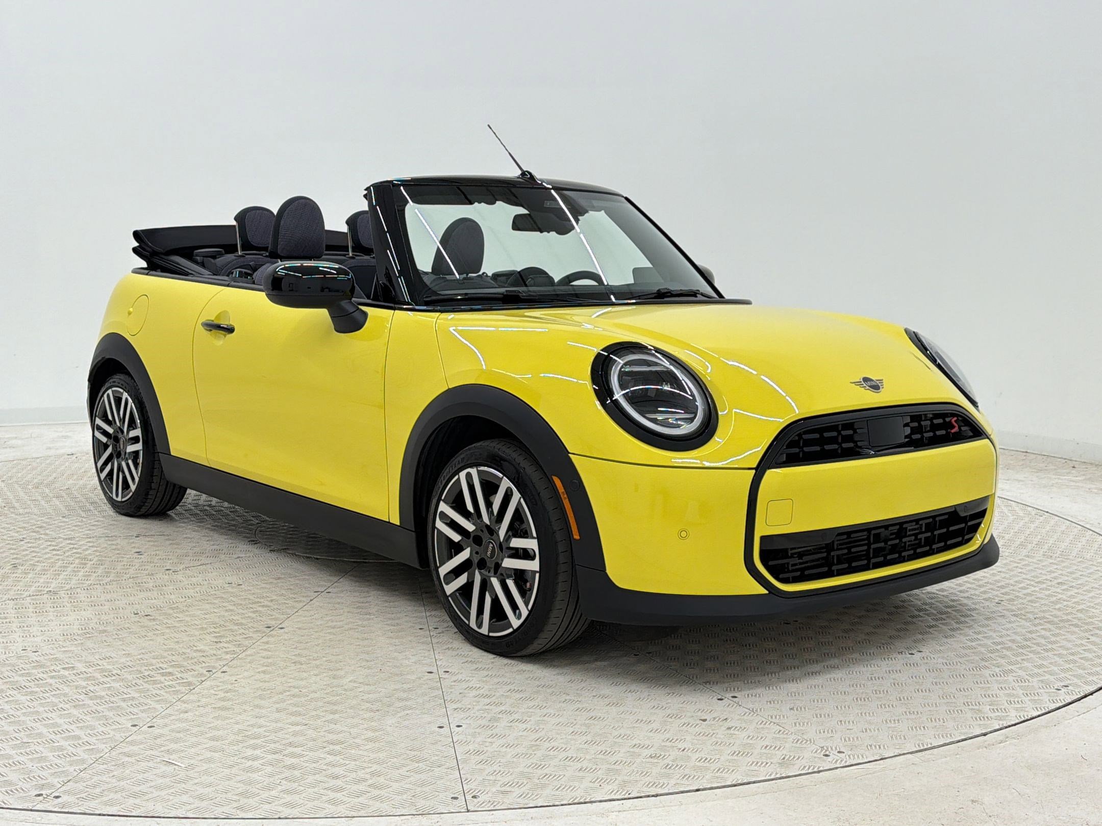 Certified 2025 MINI Cooper S image 7