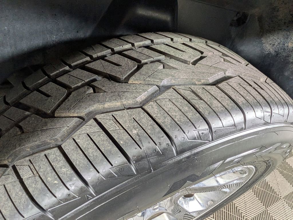 Used 2017 RAM 1500 Laramie w/ Convenience Group image 12