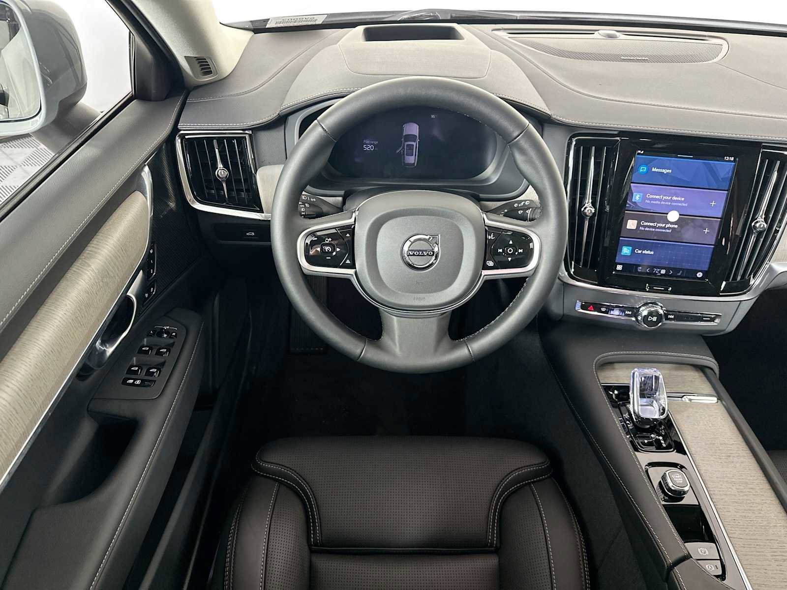 Used 2025 Volvo V90 B6 Cross Country Ultra w/ Climate Package image 20