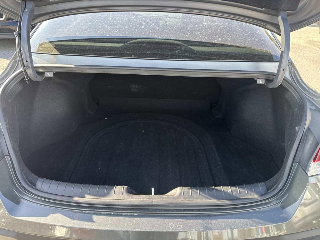 Used 2024 Hyundai Elantra SEL image 8