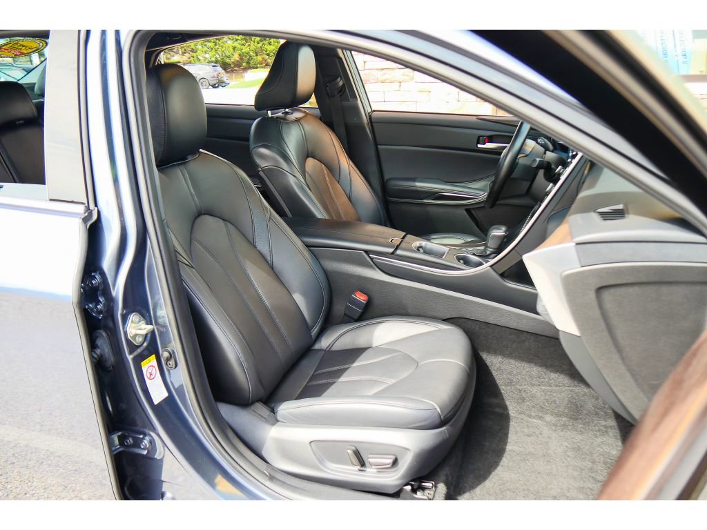 Used 2019 Toyota Avalon XLE w/ Moonroof Package FWD image 15