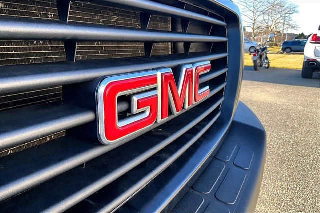 Used 2023 GMC Savana 3500 w/ Driver Convenience Package RWD image 30