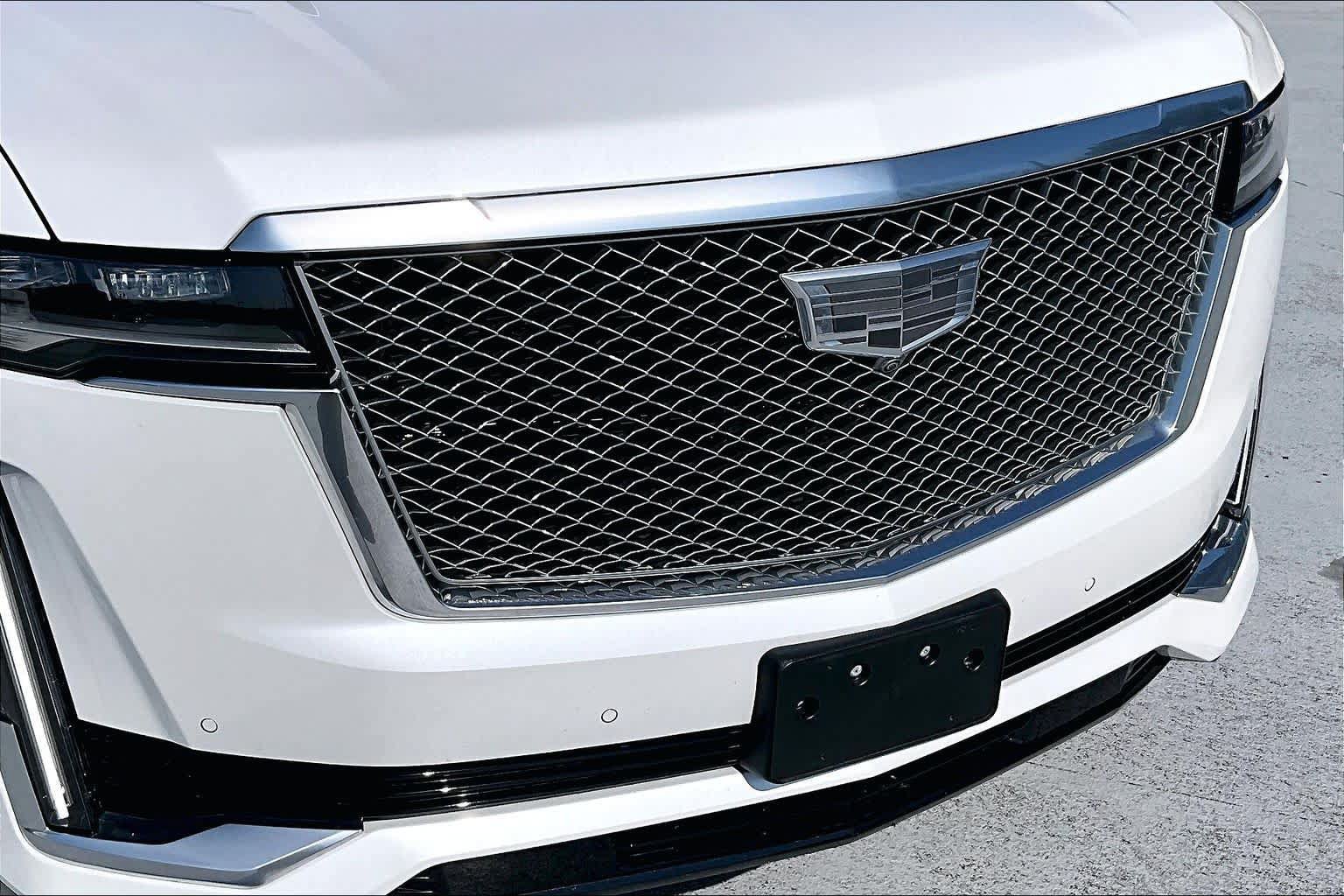 Used 2023 Cadillac Escalade ESV Premium Luxury Platinum w/ LPO, Radiant Package AWD/4WD image 29