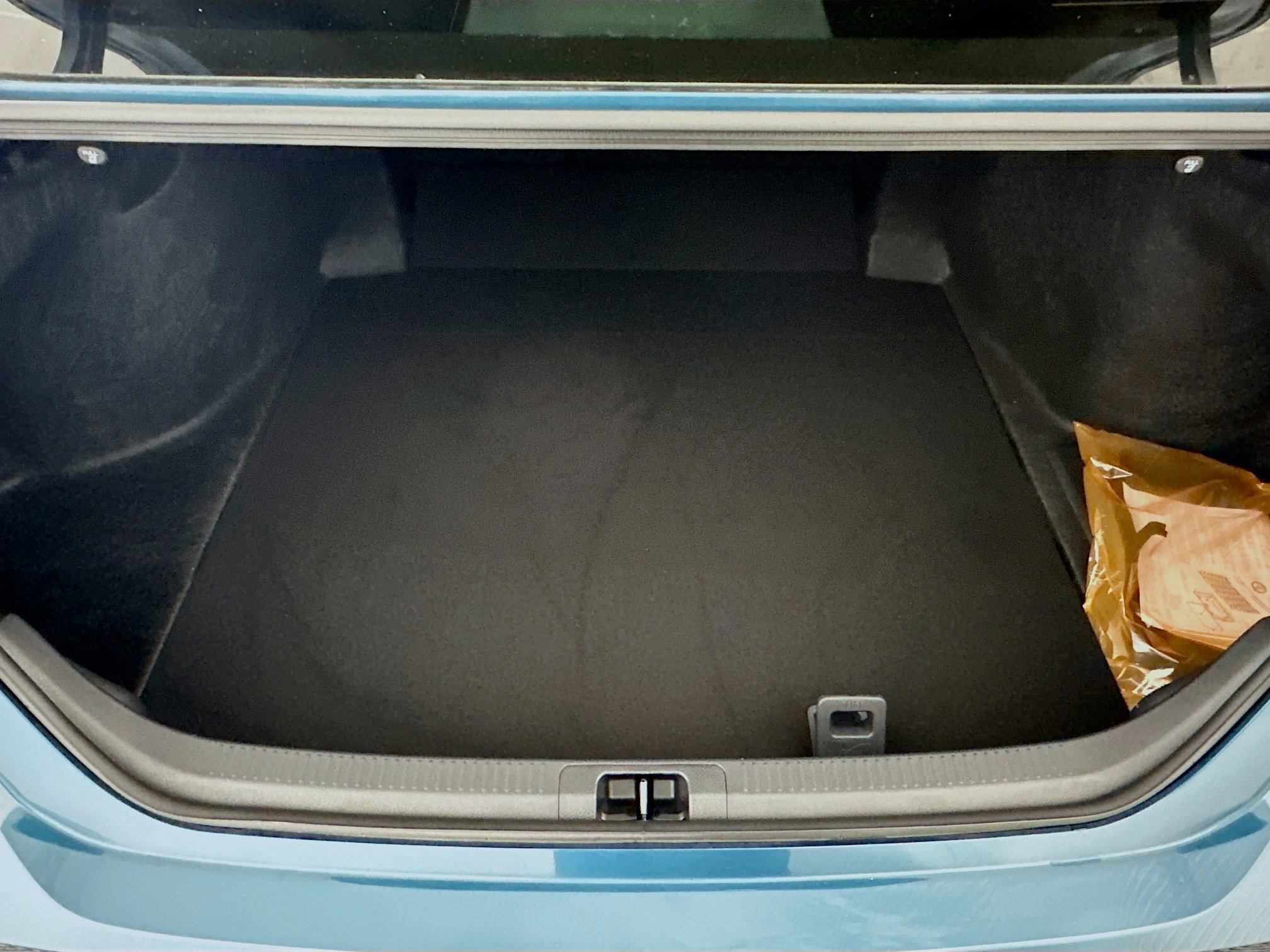 Used 2025 Toyota Camry SE FWD image 30