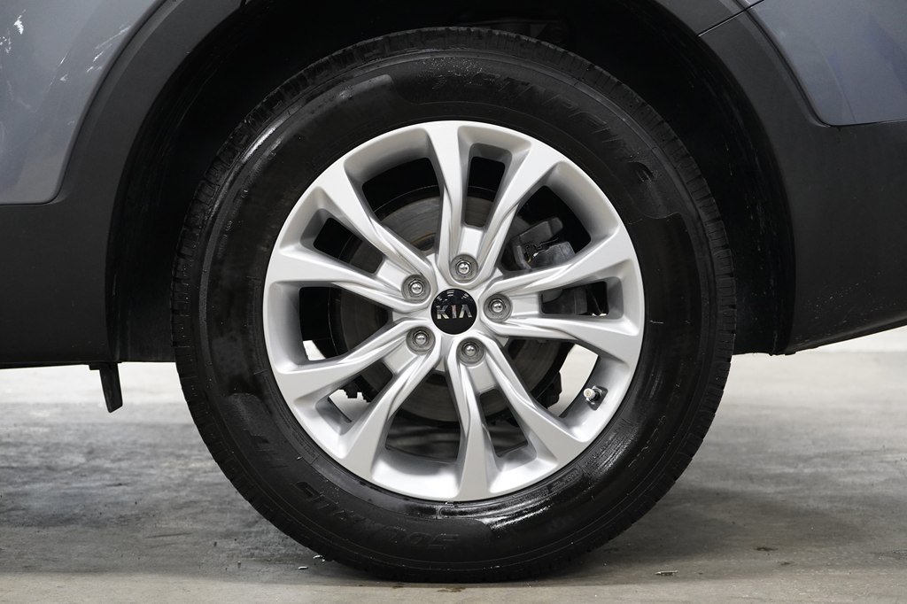 Used 2021 Kia Telluride LX FWD image 37
