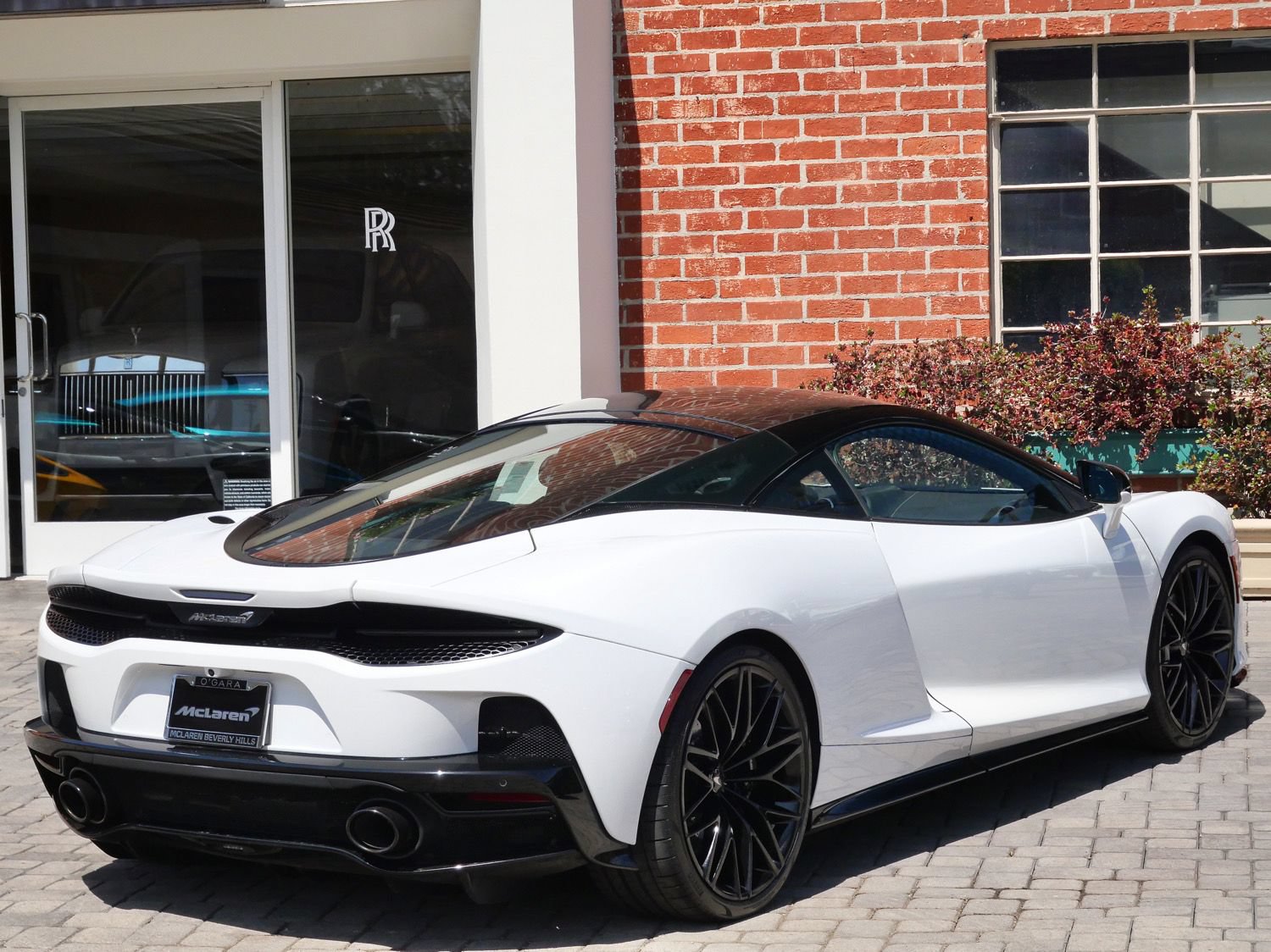 Used 2023 McLaren GT RWD image 4