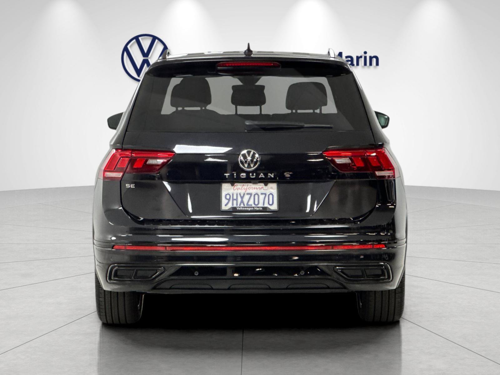 Used 2023 Volkswagen Tiguan SE R-Line FWD image 4
