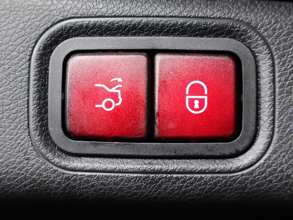 Used 2021 Mercedes-Benz E 350 4MATIC Sedan image 18