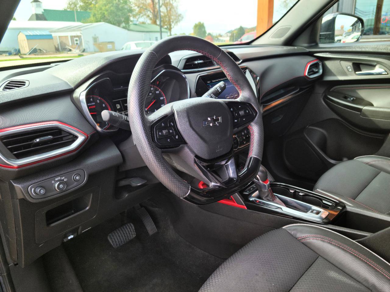 Used 2023 Chevrolet TrailBlazer RS w/ Convenience Package image 9