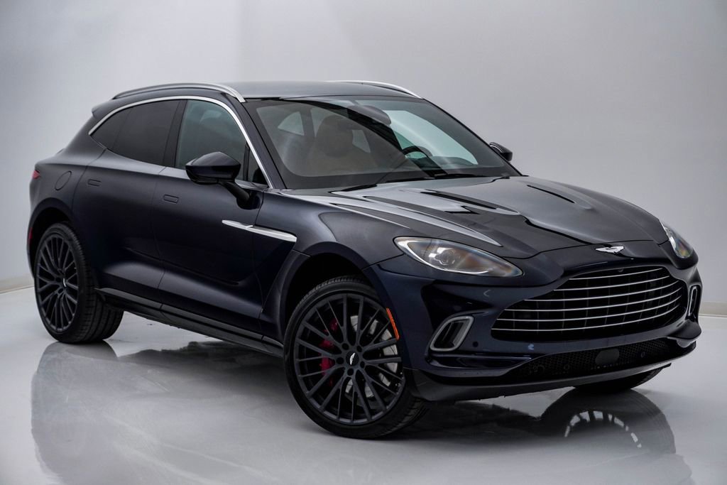 Used 2021 Aston Martin DBX image 3
