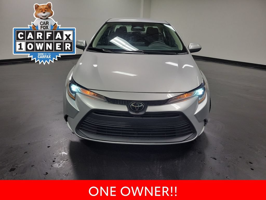 Used 2024 Toyota Corolla LE FWD image 3