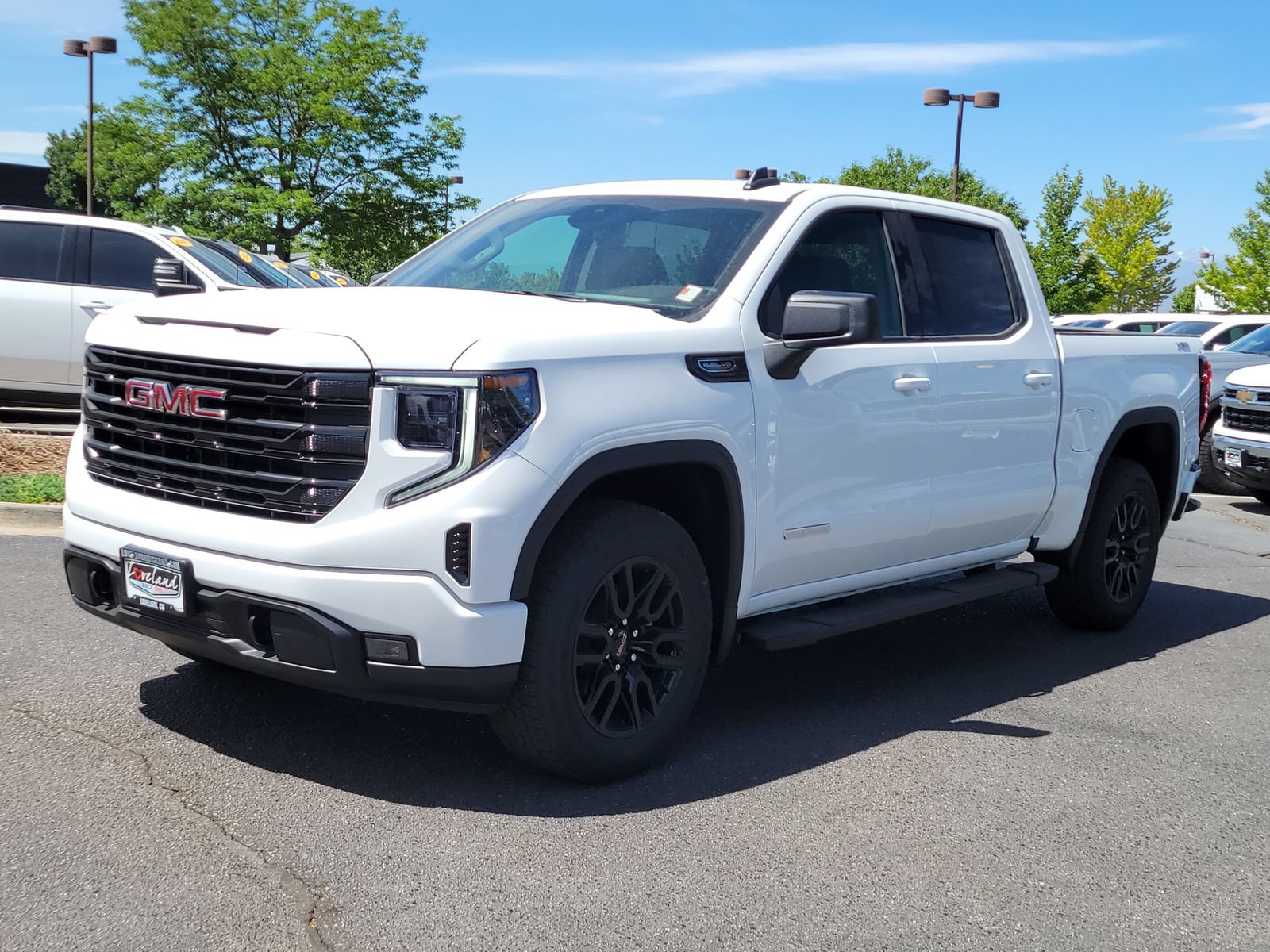 New 2026 GMC Sierra 1500 Elevation w/ X31 Off-Road Package AWD/4WD image 4