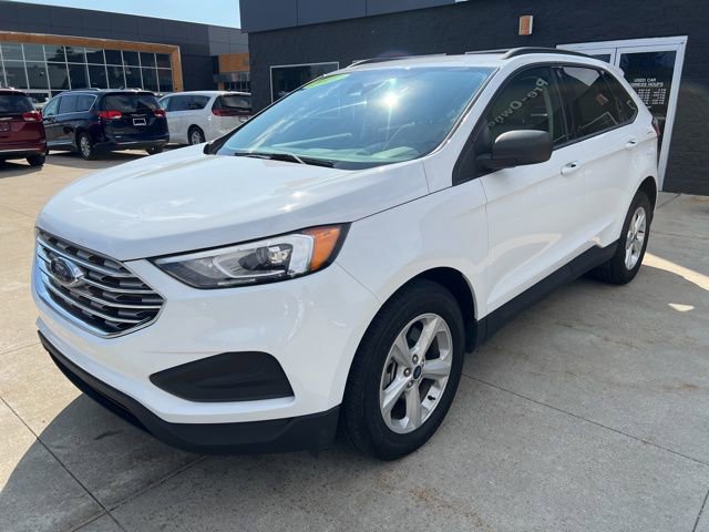Used 2022 Ford Edge SE image 3