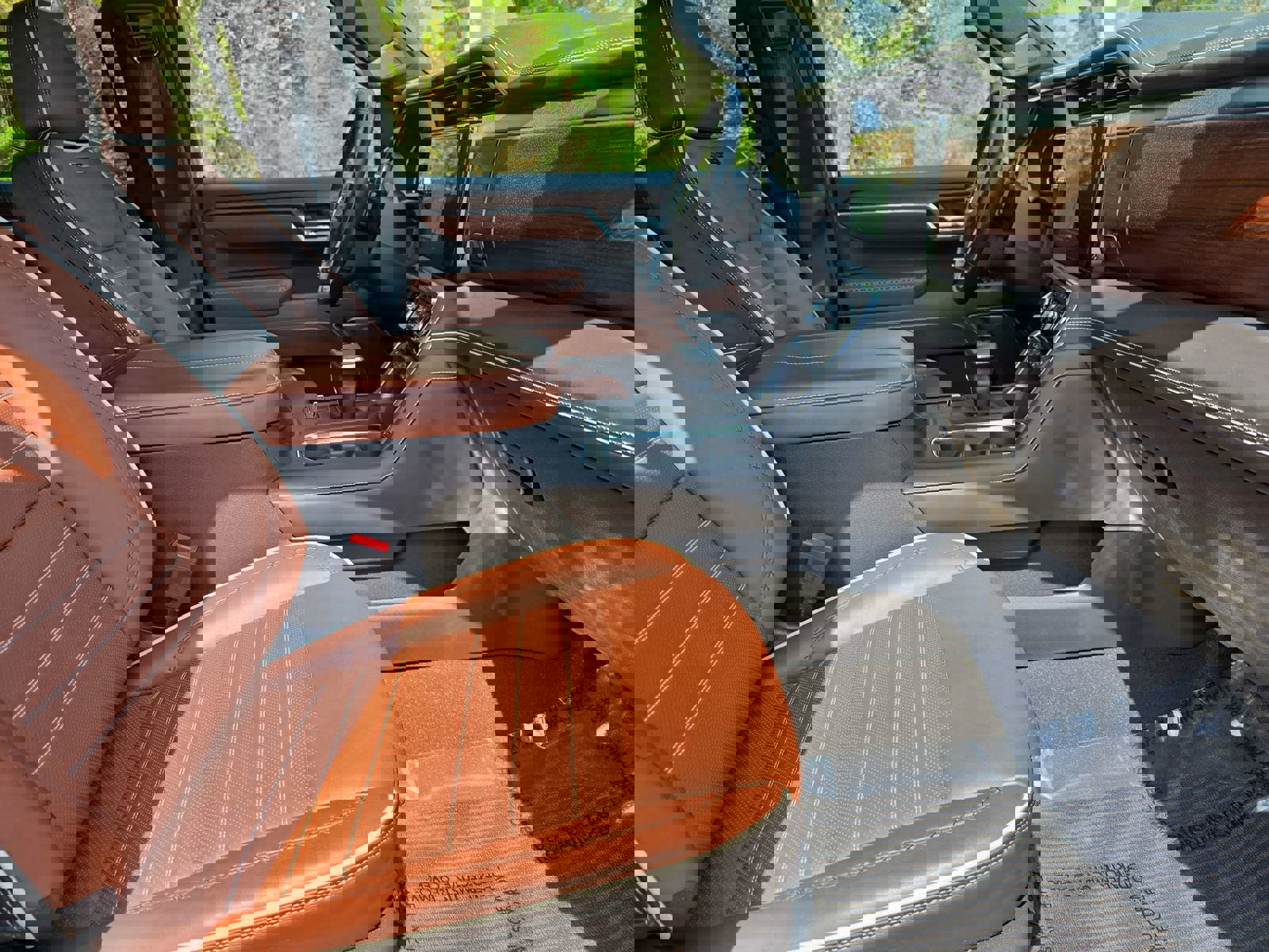 Used 2024 GMC Sierra 1500 Denali Ultimate image 10