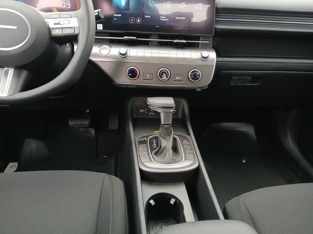 New 2027 Hyundai Kona SE FWD image 11