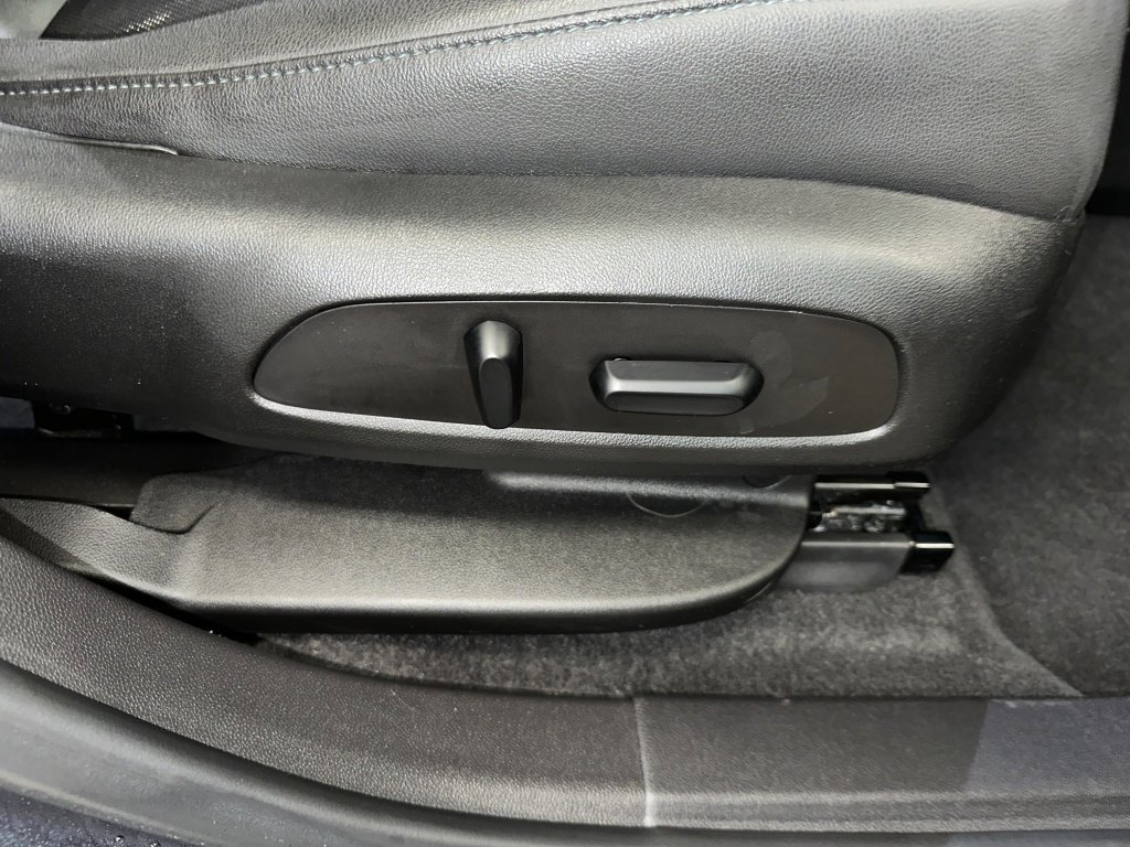 Certified 2021 Chevrolet Blazer LT w/ Sound & Technology Package image 36