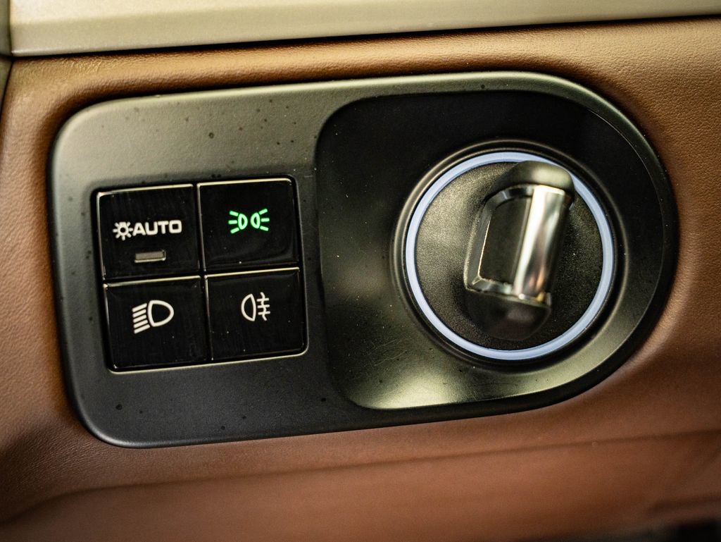 Certified 2021 Porsche Cayenne Turbo AWD/4WD image 39