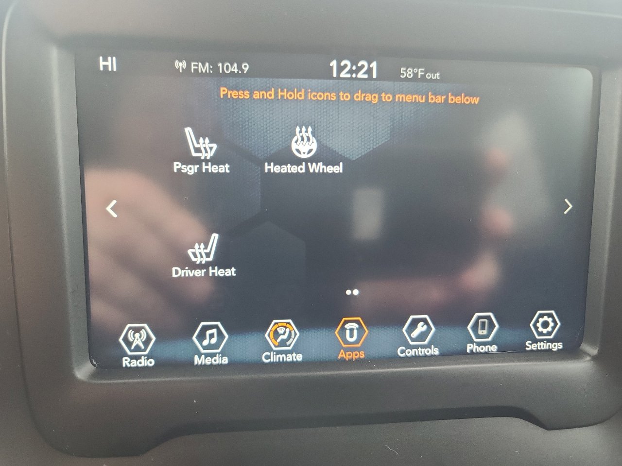 Used 2018 Jeep Renegade Latitude w/ Cold Weather Group image 18