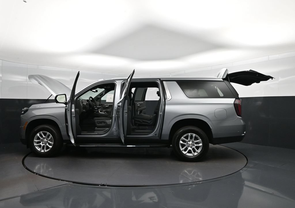 New 2026 Chevrolet Suburban LS RWD image 47