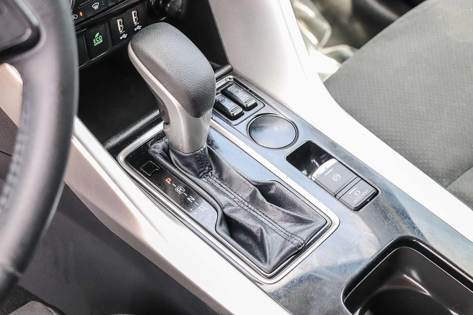 Used 2022 Mitsubishi Eclipse Cross SE FWD image 18