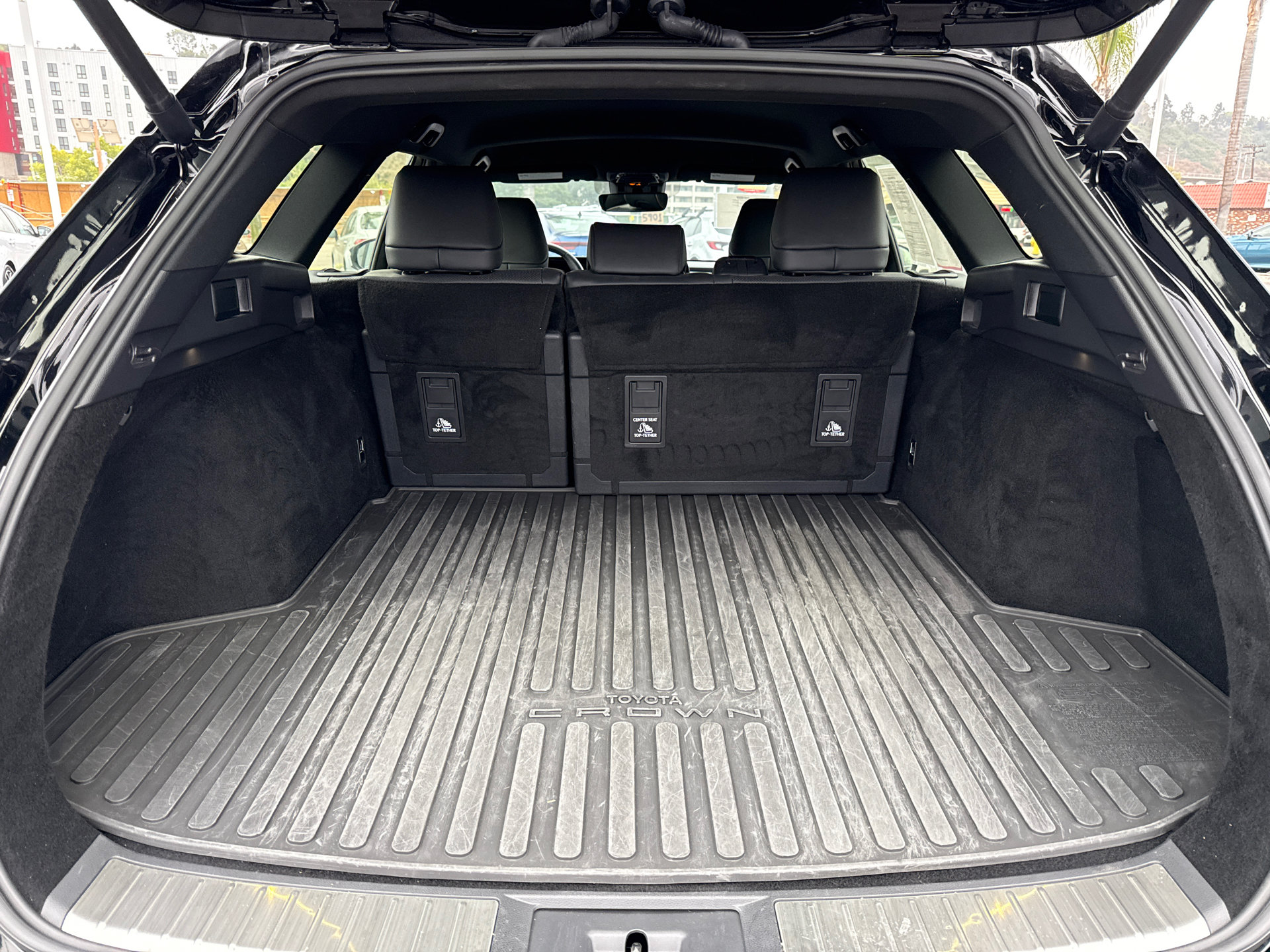 Certified 2025 Toyota Crown Signia AWD/4WD image 11