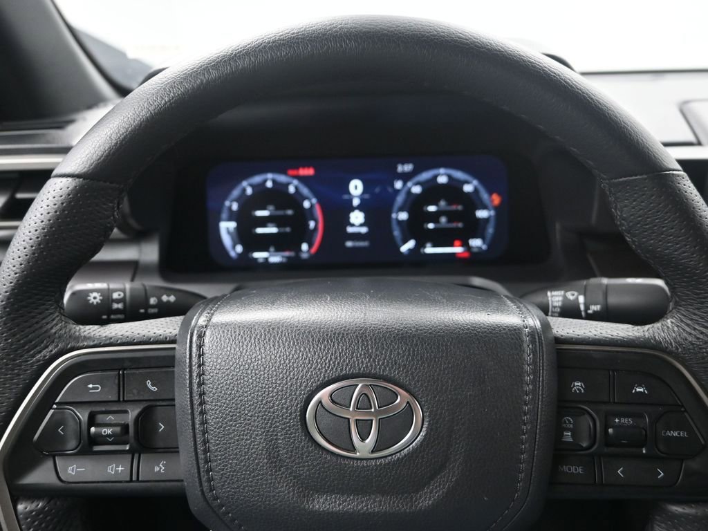 Used 2025 Toyota Tacoma TRD Off-Road image 15