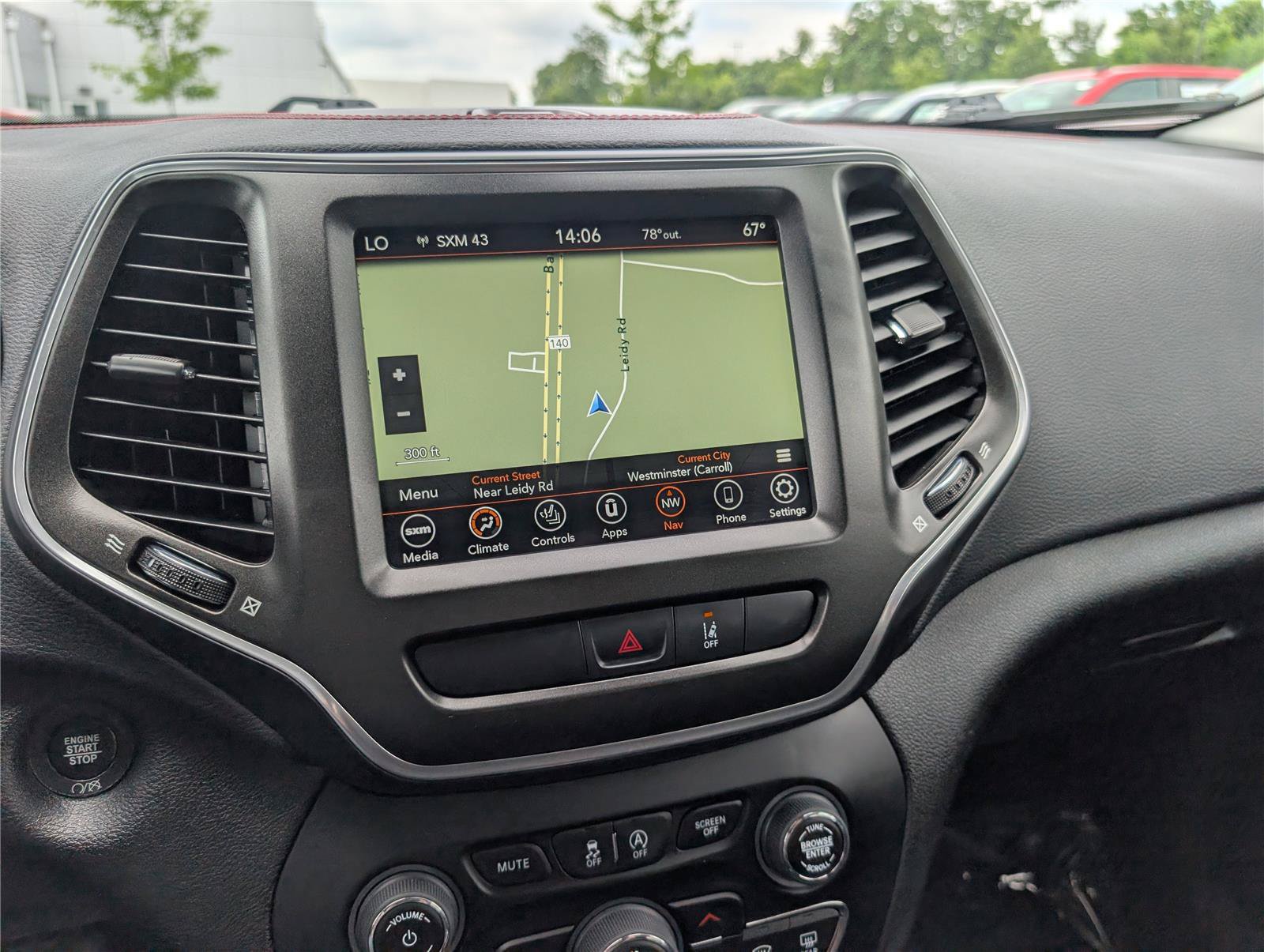 Used 2022 Jeep Cherokee Trailhawk w/ Sound & Nav Group AWD/4WD image 27