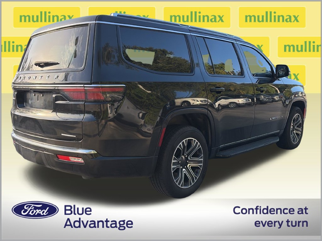Used 2024 Jeep Wagoneer Series II w/ Flexible Seating Group RWD image 4