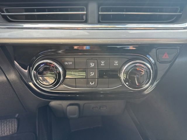 Used 2025 Chevrolet Trax LT image 22