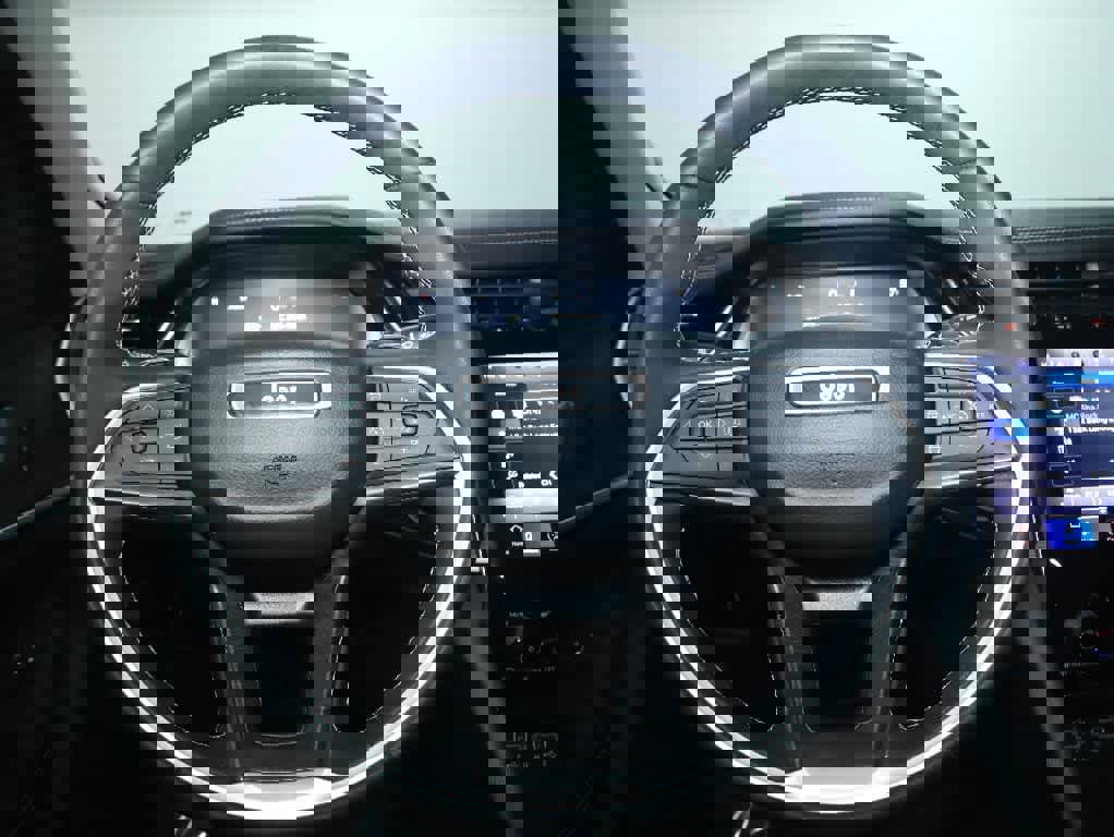 Used 2023 Jeep Grand Cherokee Limited w/ Luxury Tech Group II image 23