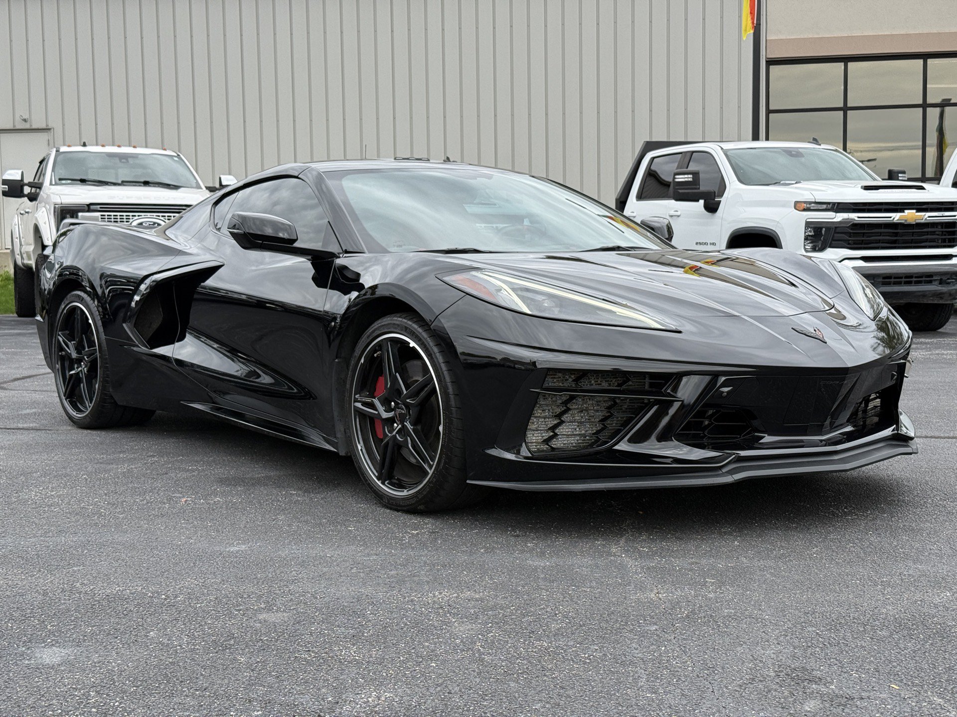 Used 2023 Chevrolet Corvette Stingray Preferred Cpe w/ Z51 Performance Package RWD image 2