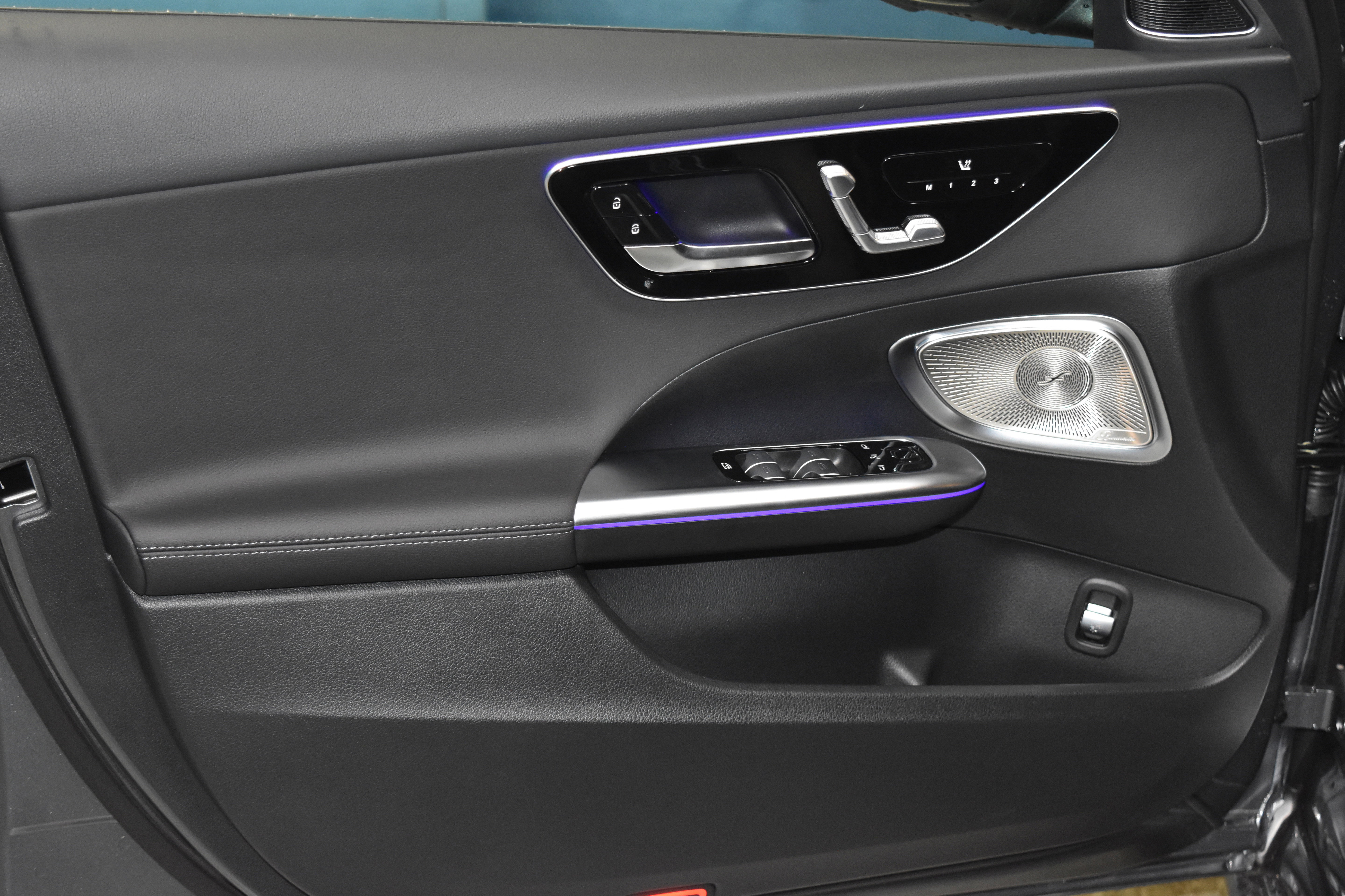 New 2025 Mercedes-Benz C 300 4MATIC Sedan image 3