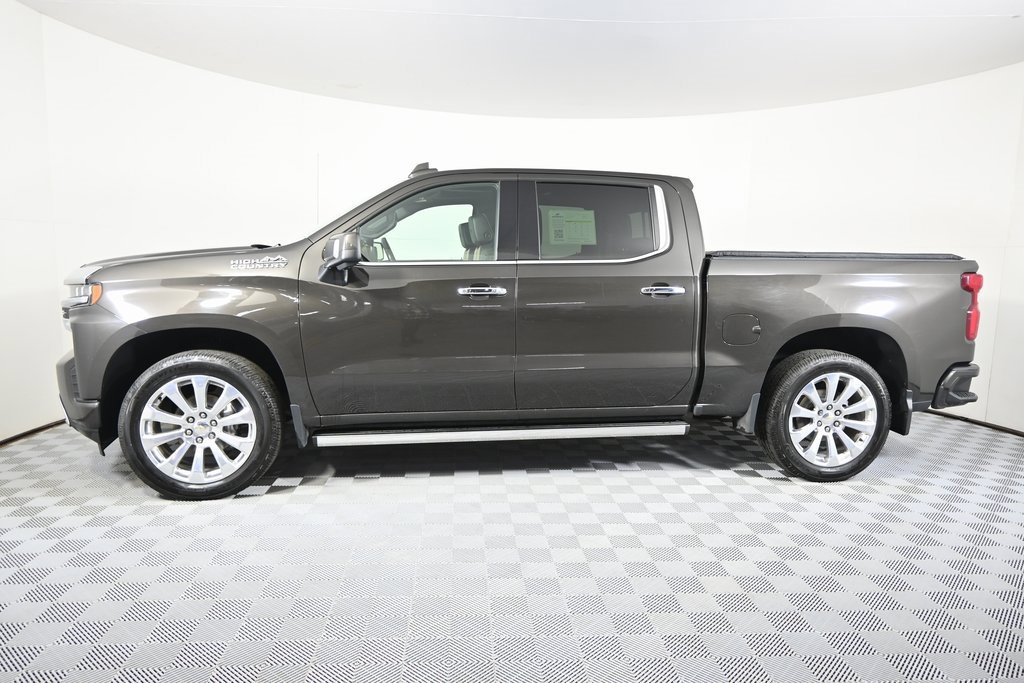 Used 2021 Chevrolet Silverado 1500 High Country w/ Technology Package image 2