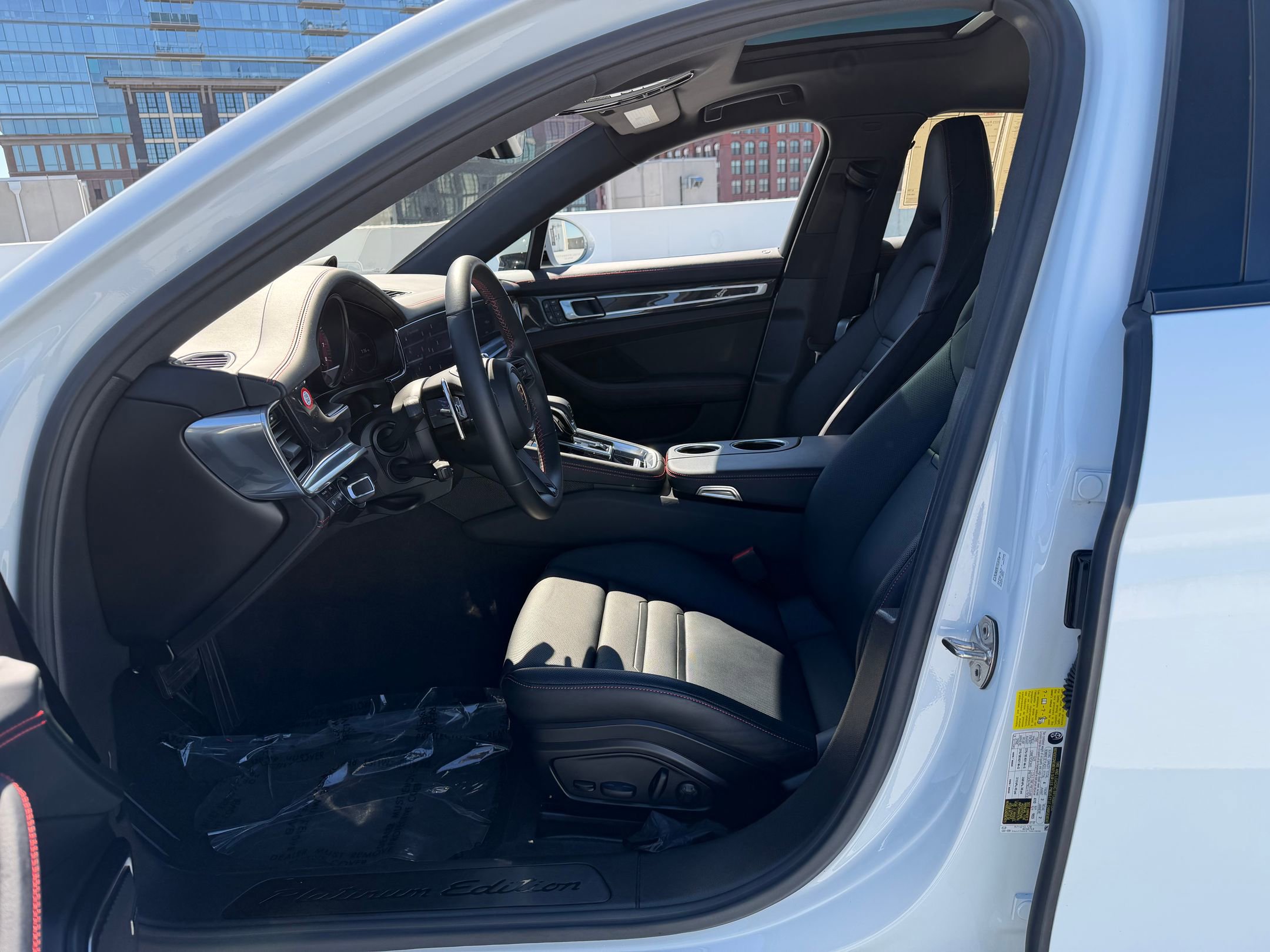 Certified 2023 Porsche Panamera 4 Platinum Edition image 24