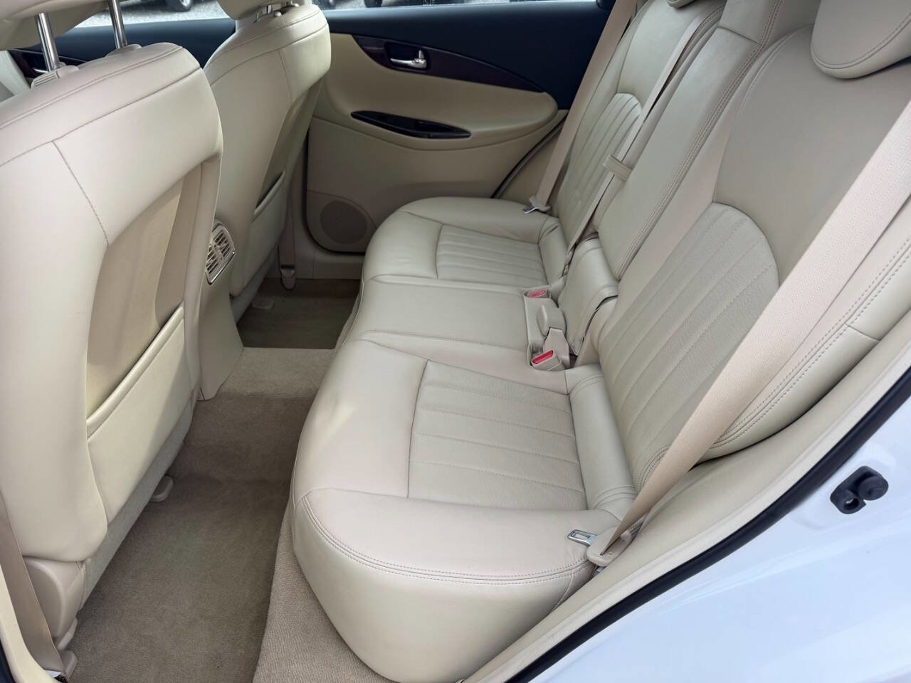 Used 2017 INFINITI QX50 Journey w/ Premium Package image 16