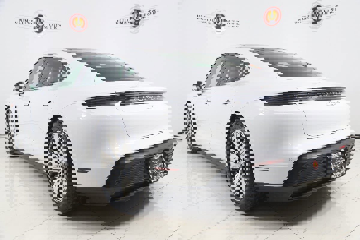 Used 2020 Porsche Taycan 4S image 4